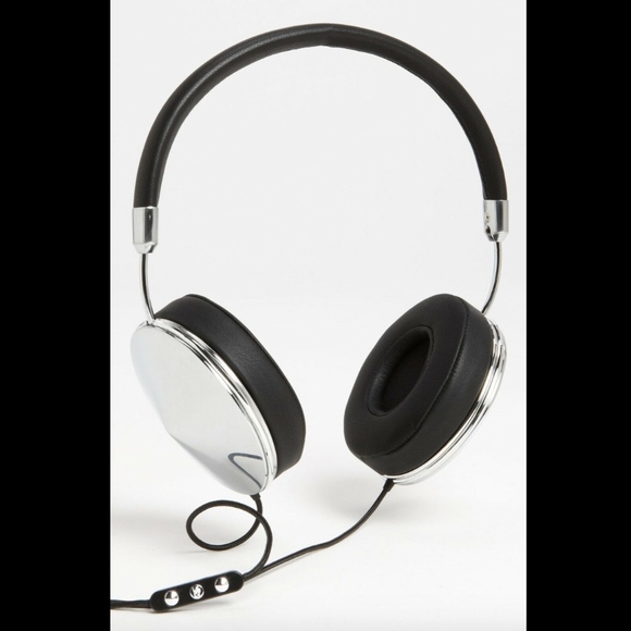 PREOWNED Frends “Taylor” Headphones Silver‎ Black